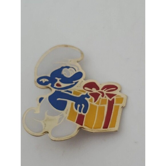 Smurf With Gift Box Brooch Enamal  Pin Cartoon Character - Picture 3 of 9